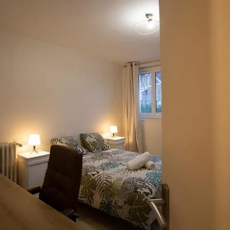 Charite Bas Logement 75 M2 Avec Jacuzzi Couvert Privatif Holiday home Angouleme