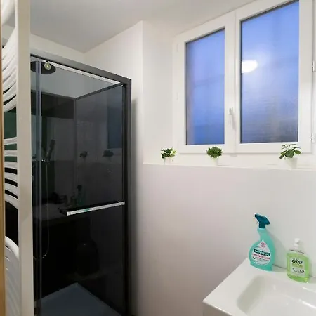 Charite Bas Logement 75 M2 Avec Jacuzzi Couvert Privatif *